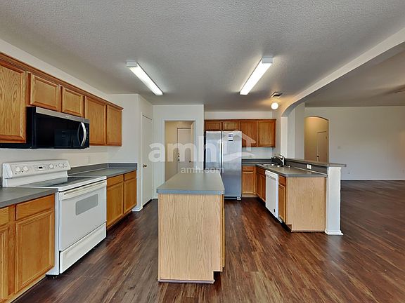 3rd image of 1008 Aaron Dr