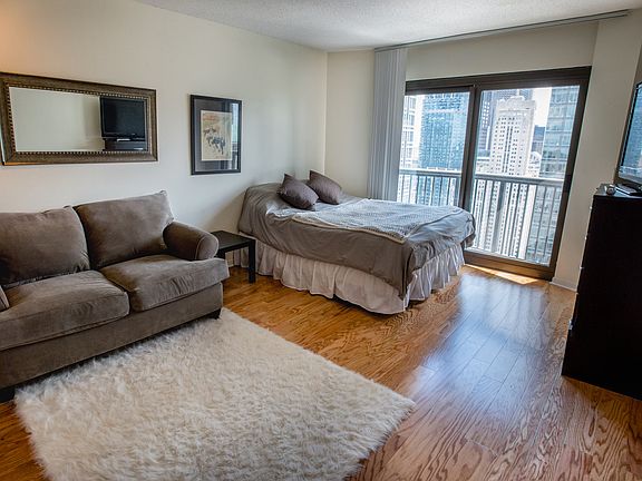 2nd image of 400 N La Salle Dr APT 3806