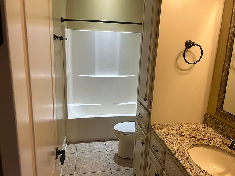 303 Annabelle Ln — Photo 6