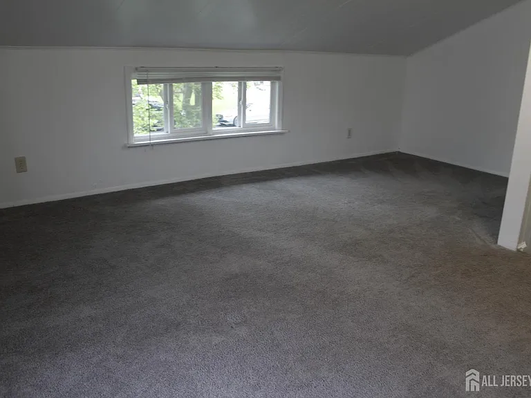 82 Washington Ave — Photo 22