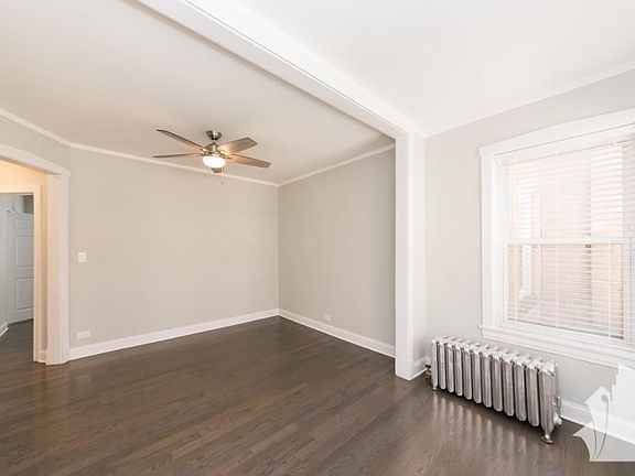 3rd image of 5053 N Damen Ave