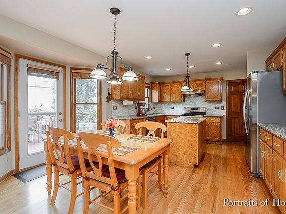 5th image of 3436 Charlemaine Dr