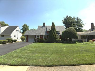191 Acre Lane, Hicksville, NY, 11801