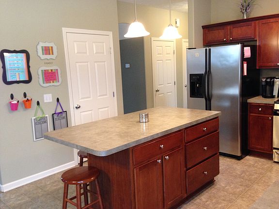 3rd image of 4493 Stable Dr