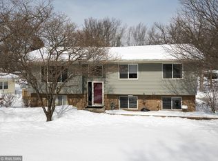 2613 Brookview Dr E, Maplewood, MN 55119