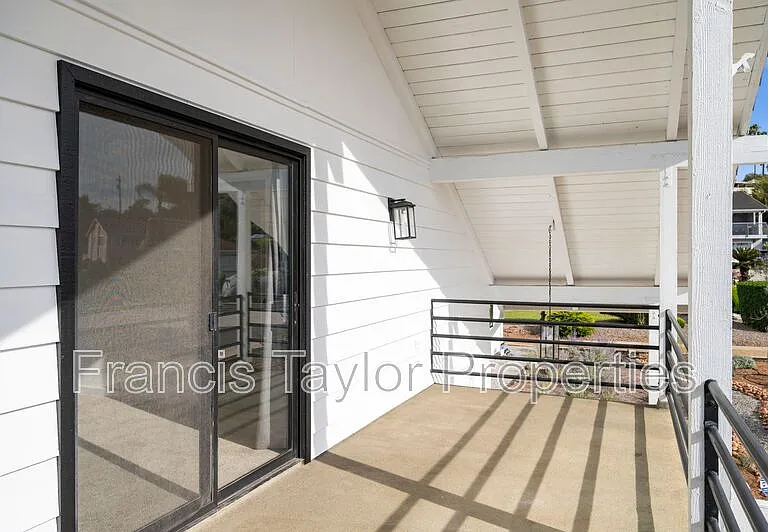 1080 Circle Dr — Photo 27