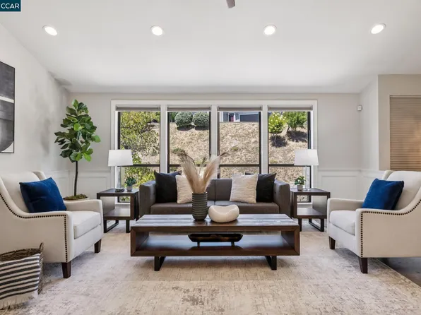 12 Heritage Oaks Rd, Pleasant Hill, CA 94523