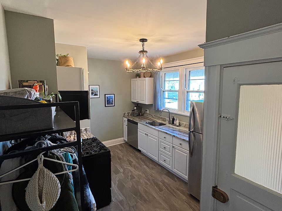 Nicely updated large kitchen