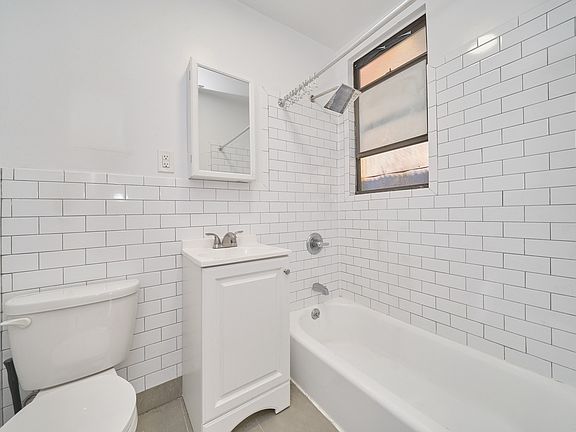 3rd image of 430 E 66th St APT 20