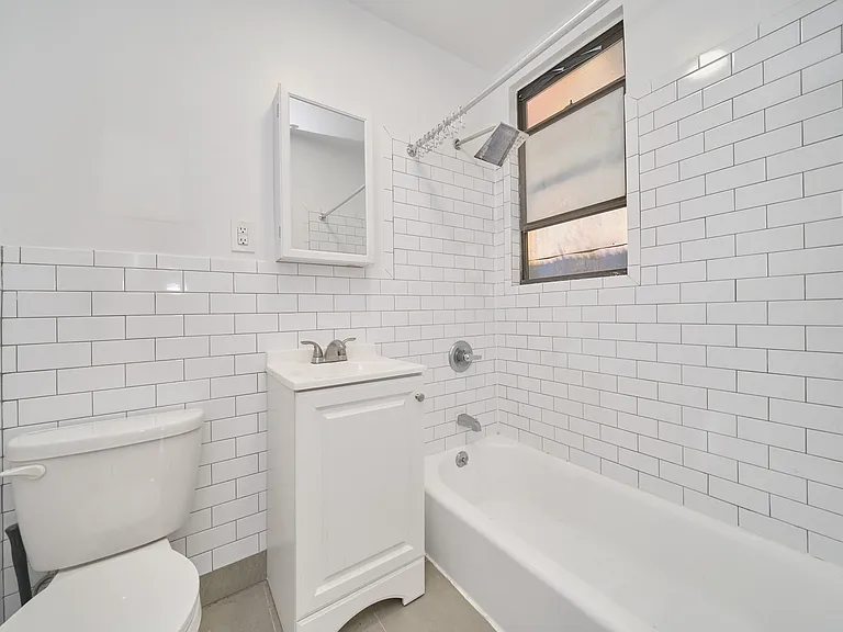 430 E 66th St #20 — Photo 3