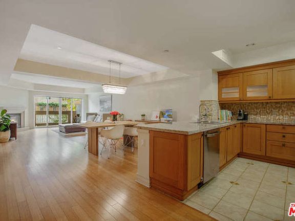 2nd image of 2101 S Beverly Glen Blvd Unit 304