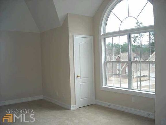 5th image of 300 Kirkland Dr