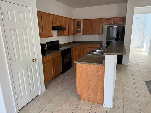4th image of 9384 W Williams St