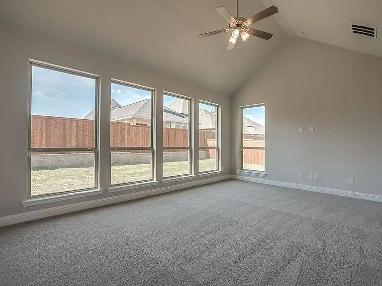 736 Carlisle Dr — Photo 18