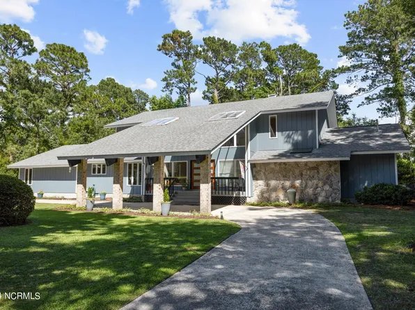 107 Oakmont Court, Morehead City, NC 28557