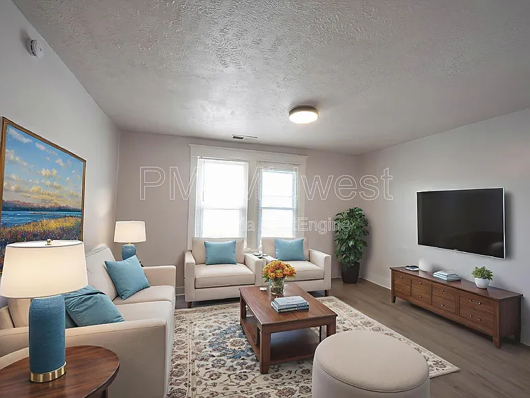 2211 E New York St #B — Photo 2