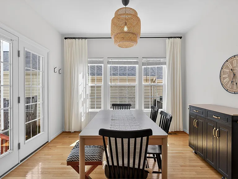 2417 Abington Dr — Photo 23