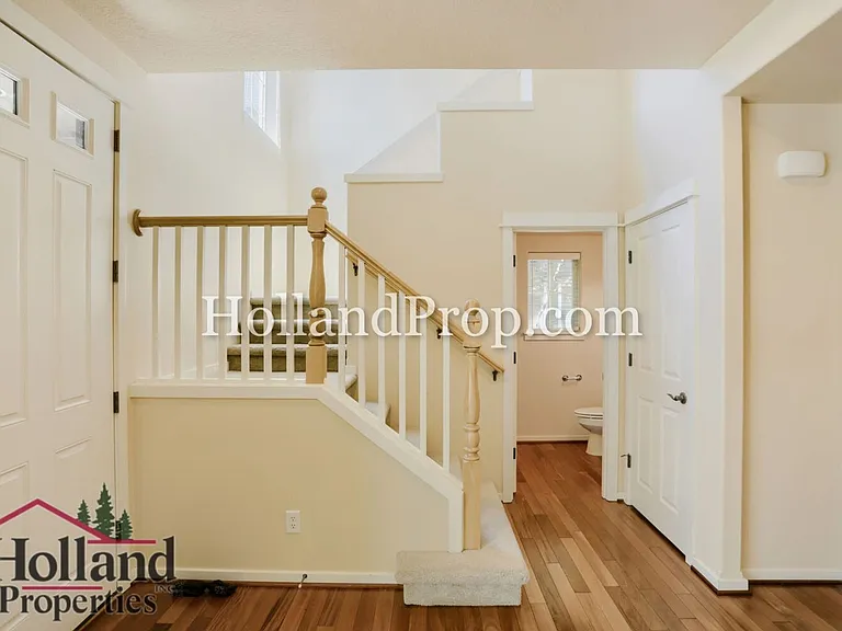 770 NE 72nd Ave — Photo 5