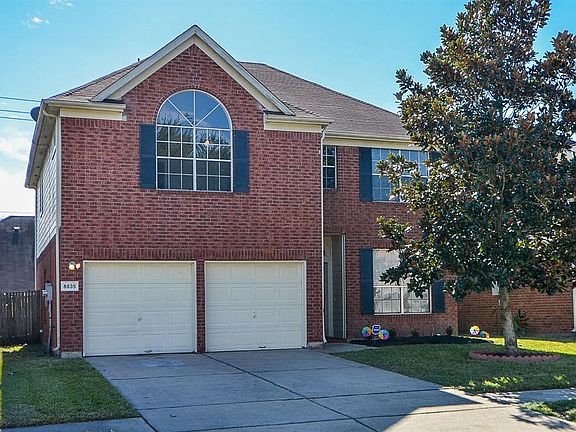 4th image of 8839 Aspen Place Dr