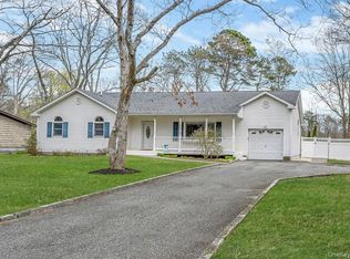 367 Hewlett Avenue, East Patchogue, NY 11772