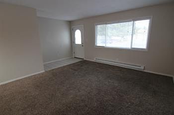 5th image of 686 S Skyline Dr