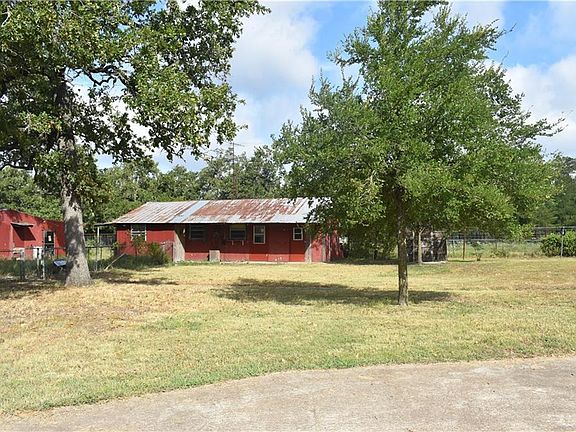2nd image of 1207 Private Road 1147