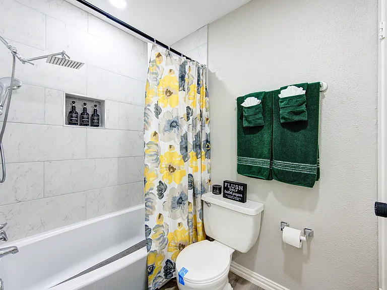 7373 Antoine Dr — Photo 16