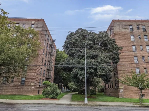 2209 Knapp St APT 5A, Brooklyn, NY 11229