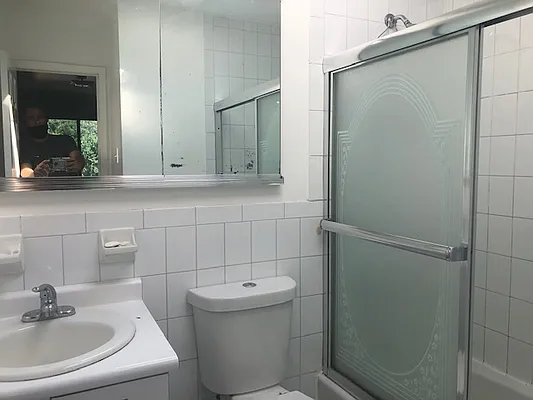 Rented by 18 REALTY | media 7