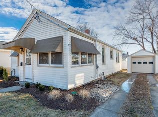 111 Edgemere Rd, Pawtucket, RI 02861