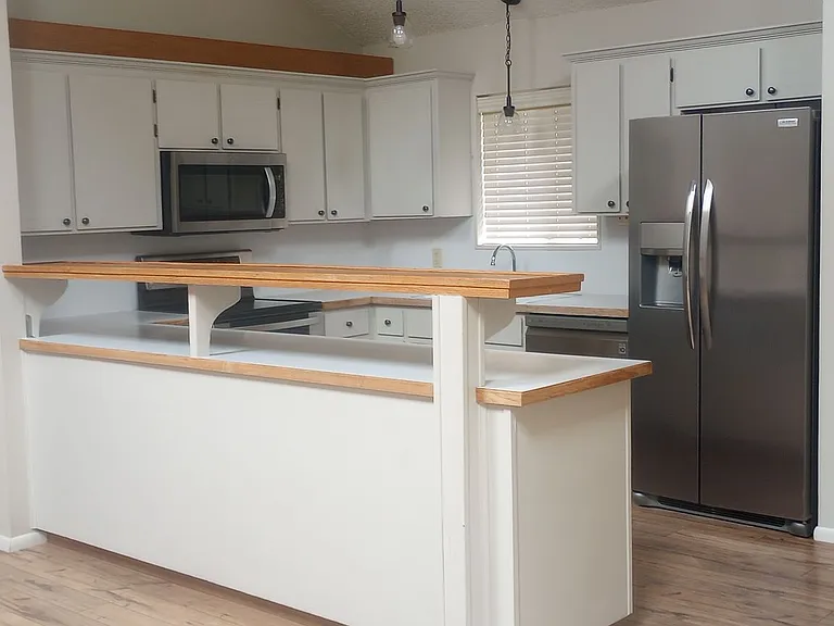 525 Oak St — Photo 5