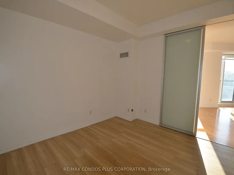 18 Beverley St #801 — Photo 19
