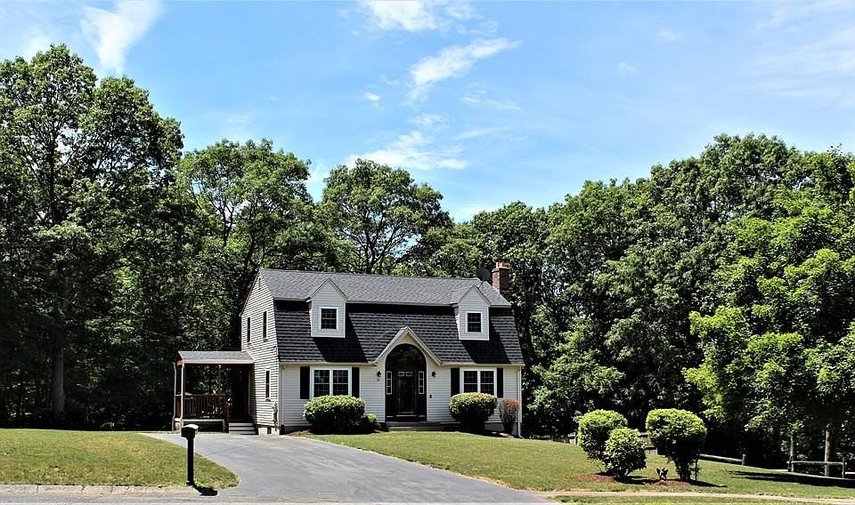 1st image of 17 Taft Dr