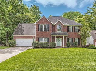 1414 Moonstone Dr, Matthews, NC 28105