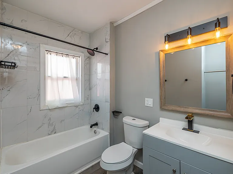 2135 W 105th St — Photo 17