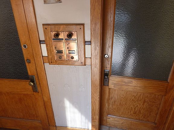 4th image of 2220 W Eastwood Ave