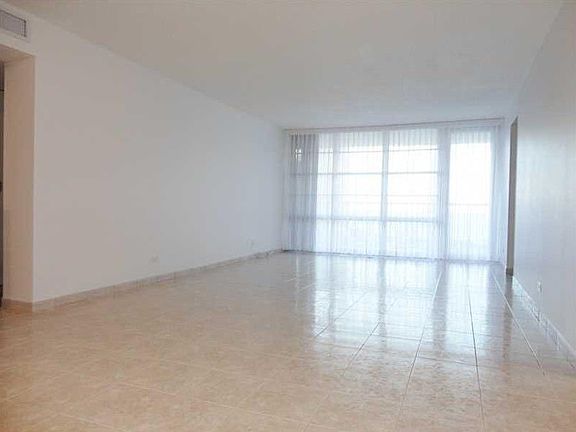 4th image of 231 174th St APT 1617