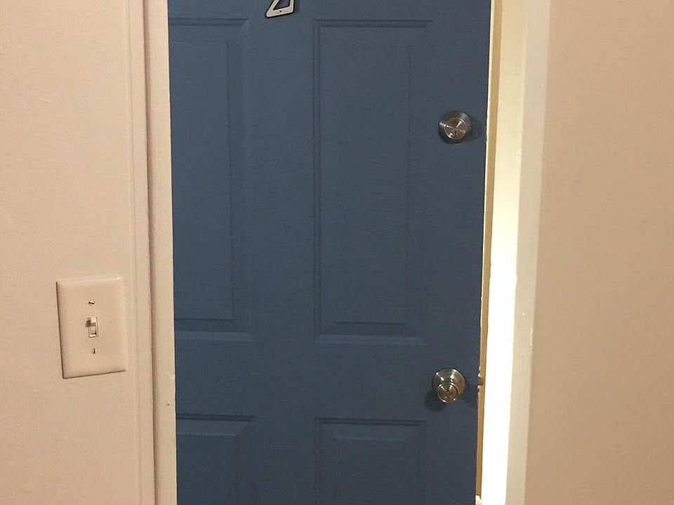 1st image of 640 Oakdale Ave #2