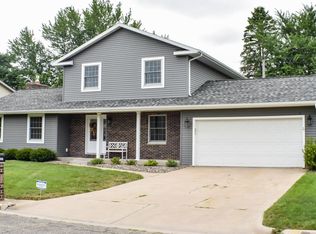 3237 E Fairchild St, La Crosse, WI 54601