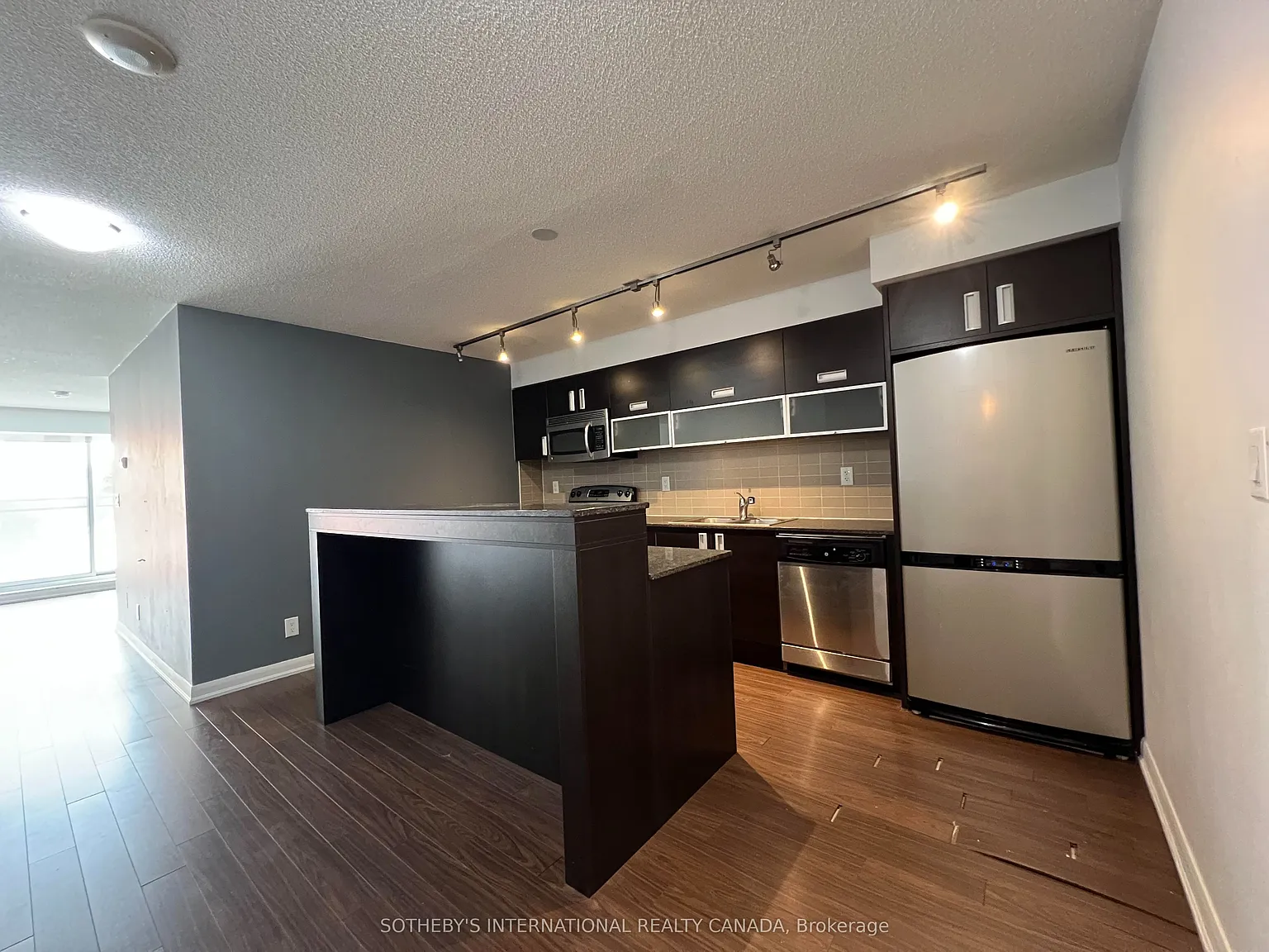 2 bed, $2,800 — Photo 4
