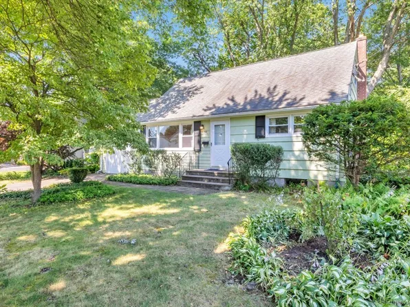 37 Burnham Drive, West Hartford, CT 06110