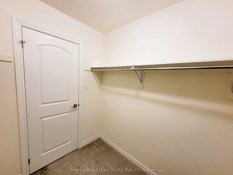 4 Bruce Welch Ave — Photo 17