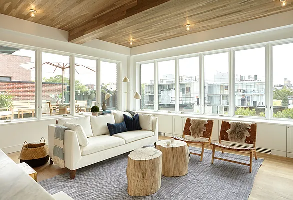 Sold by Compass | media 22