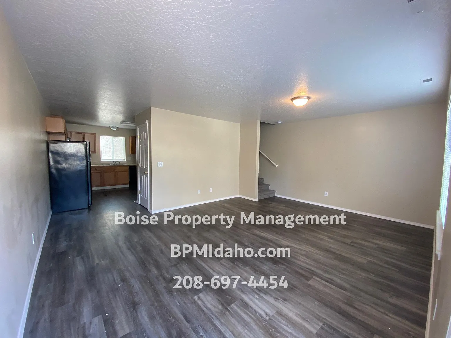 118 W Ogden Ave — Photo 2