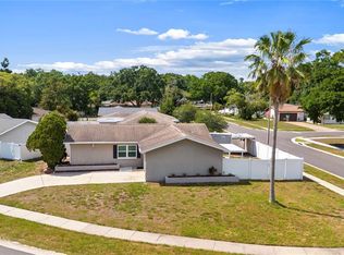 2331 Newton Dr, Palm Harbor, FL 34683