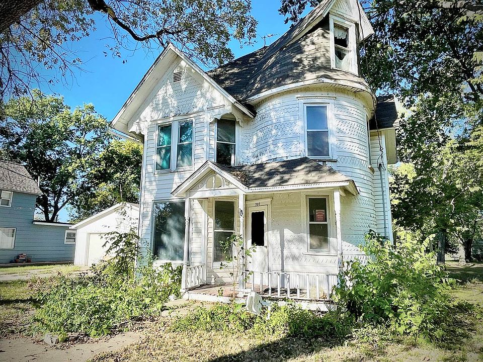 1st image of 707 Pearson Ave
