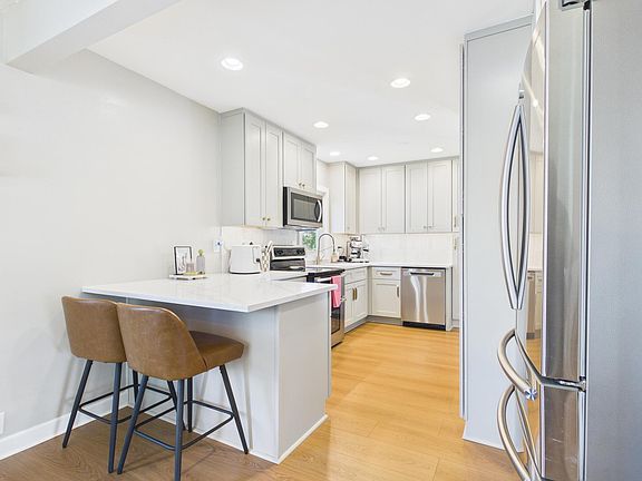 5th image of 1309 S Moreland Pl