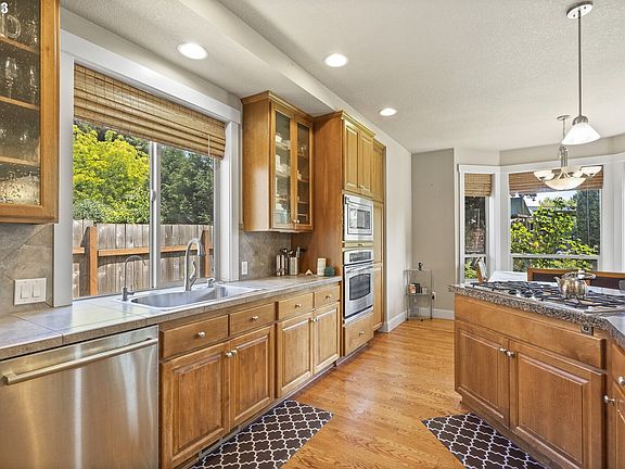 3rd image of 1384 SE 68th Ave
