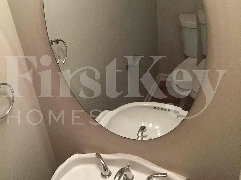138 Springfield Dr — Photo 8