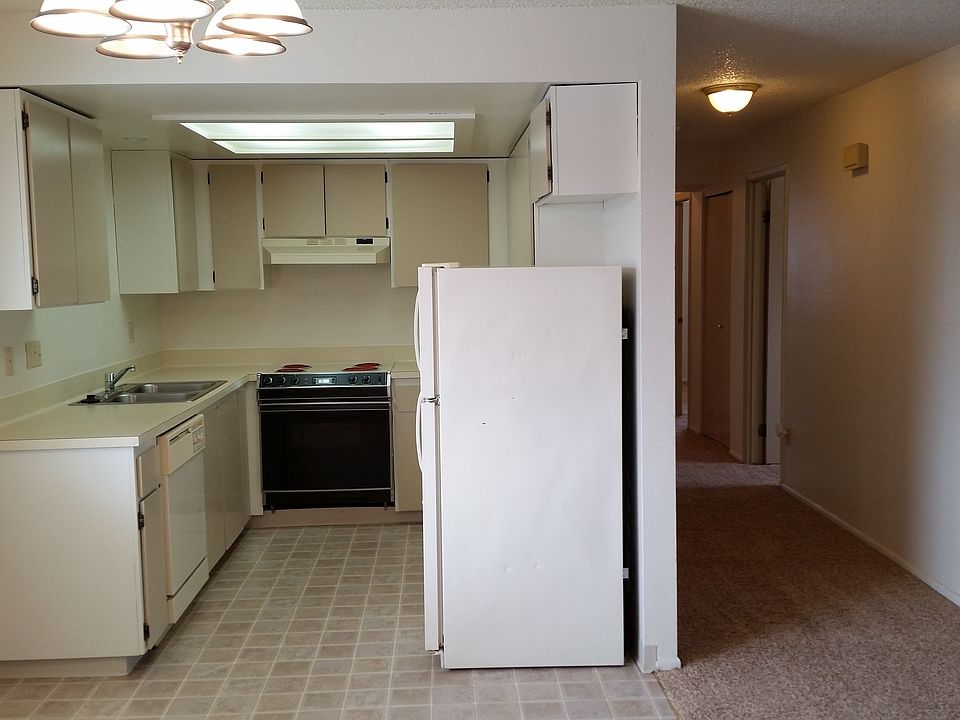 Kitchen & Dining Room